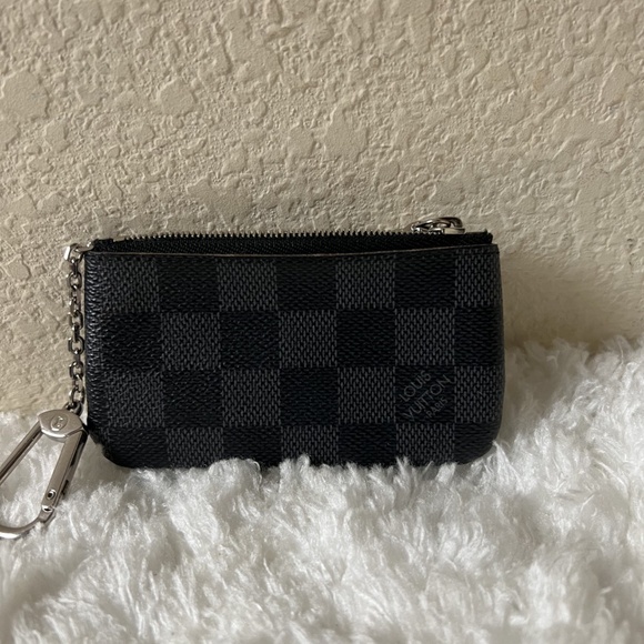 Louis Vuitton Graphite Cles Key Holder - Picture 1 of 8